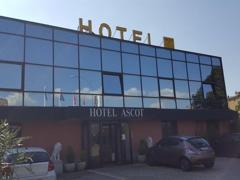 Hotel Ascot Binasco Exterior foto