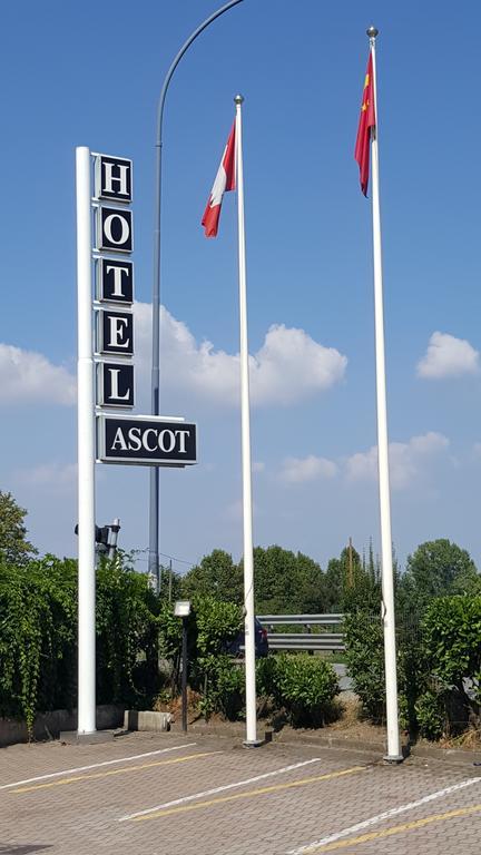 Hotel Ascot Binasco Exterior foto